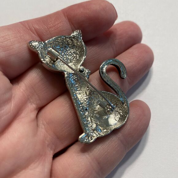 Black Enamel Cat Brooch Mod Kitschy Kitty Pin Retro Kitten Brooch Blue Eyes NEW - Picture 4 of 4